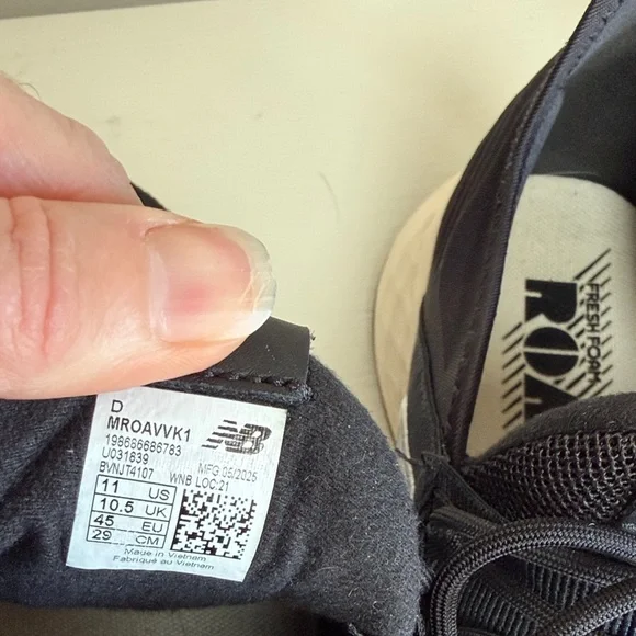 New Balance Roav Black Athletic Mesh Running Shoes. Like New! Size 11 - Picture 7 of 9